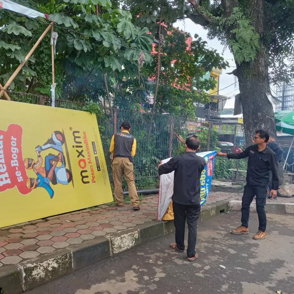 Penertiban papan reklame bogor